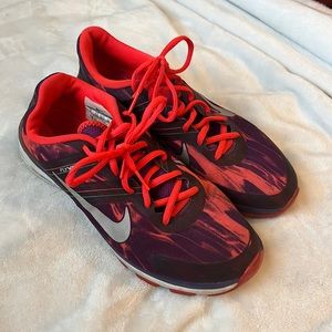 Nike Athletic Shoe, dual fusion, flywire, training shoes